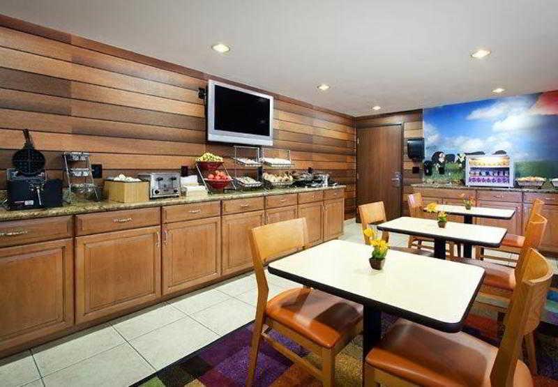 Comfort Inn & Suites Phoenix North - Deer Valley Exteriér fotografie