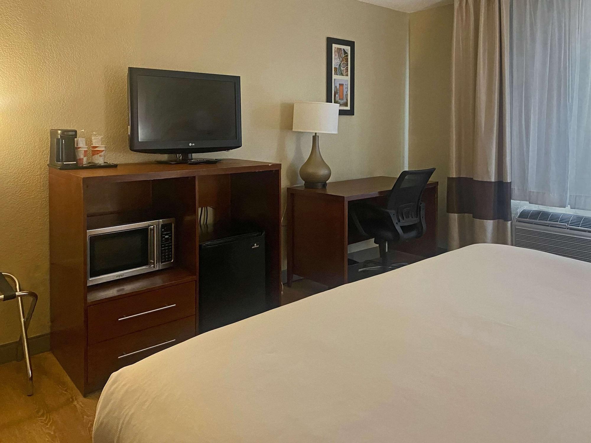 Comfort Inn & Suites Phoenix North - Deer Valley Exteriér fotografie